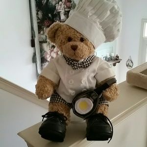Build a bear chef with stand and outfit.